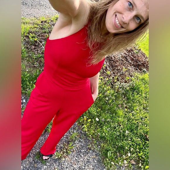 Meet your Posher, Bekah - Picture 1 of 9